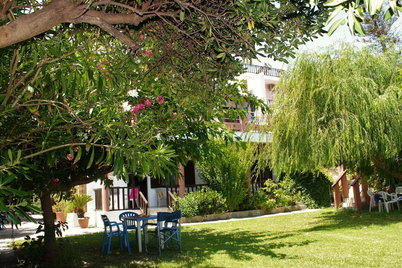Maria'S Apartments Kalyves Exterior foto